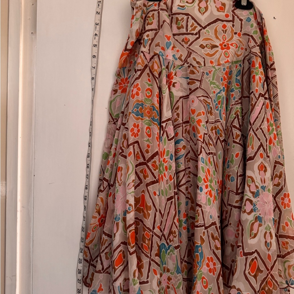 Diane Von Furstenberg Multicolor Floral High-Low Skirt, 100% Silk Shell - Picture 3 of 12